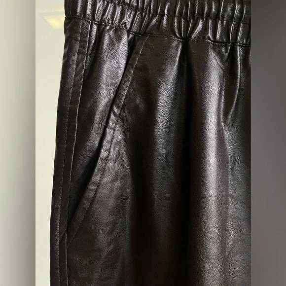 Zara NWT women’s joggers Size L shiny black polyurethane - Picture 12 of 12